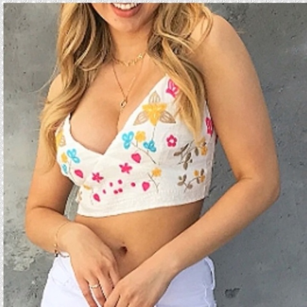 Floral embroidered crop top w/zip  pink, yellow, turquoise, size medium. Rayon